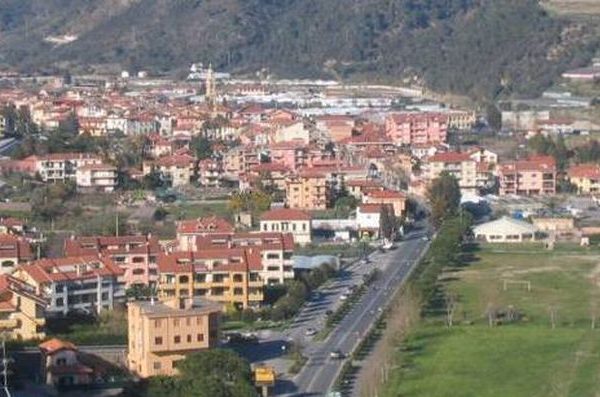 “Estate, però…”: a Camporosso lo spettacolo benefico di Andrea Di Marco