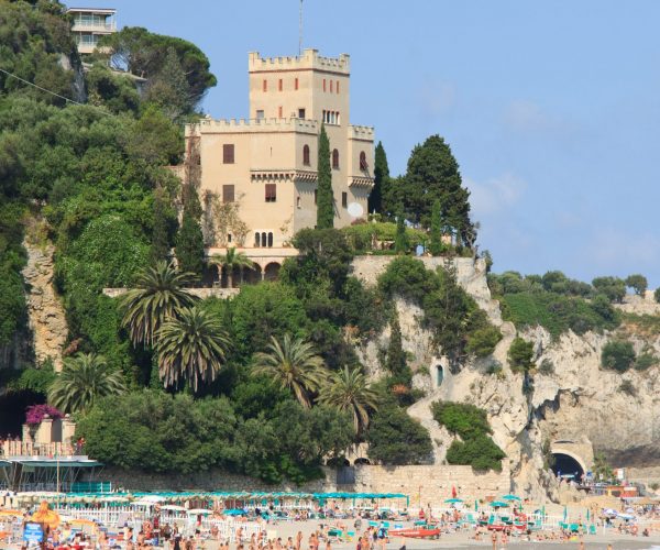 “Summer Vibes” accende Finale Ligure: il calendario degli eventi dal 6 al 12 luglio tra musica, mostre e teatro