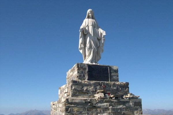 Il Parco Alpi Liguri soccorre la statua della Madonna del Fronté colpita da un fulmine