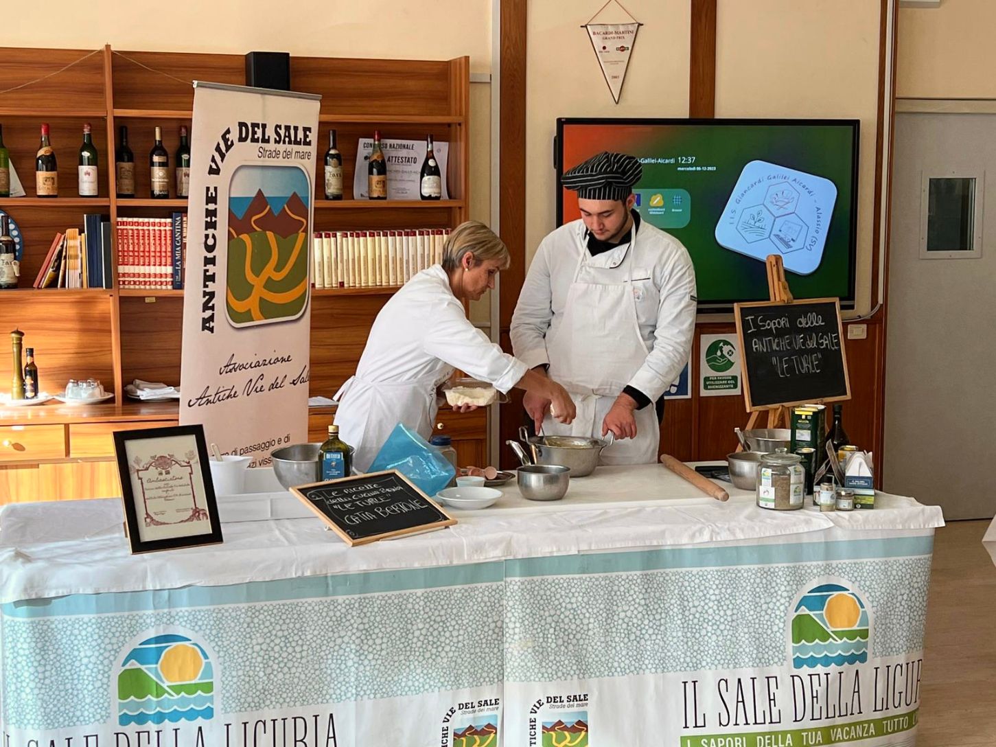 ALBERGHIERO DI ALASSIO: PRESENTATO IL PROGETTO “GLI AMBASCIATORI DELLA CUCINA DELLE ANTICHE VIE DEL SALE”