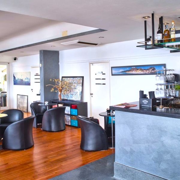Varicottis Bar