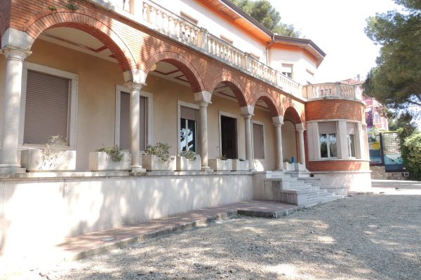 Museo Arte Contemporanea (Maci) a Villa Faravelli