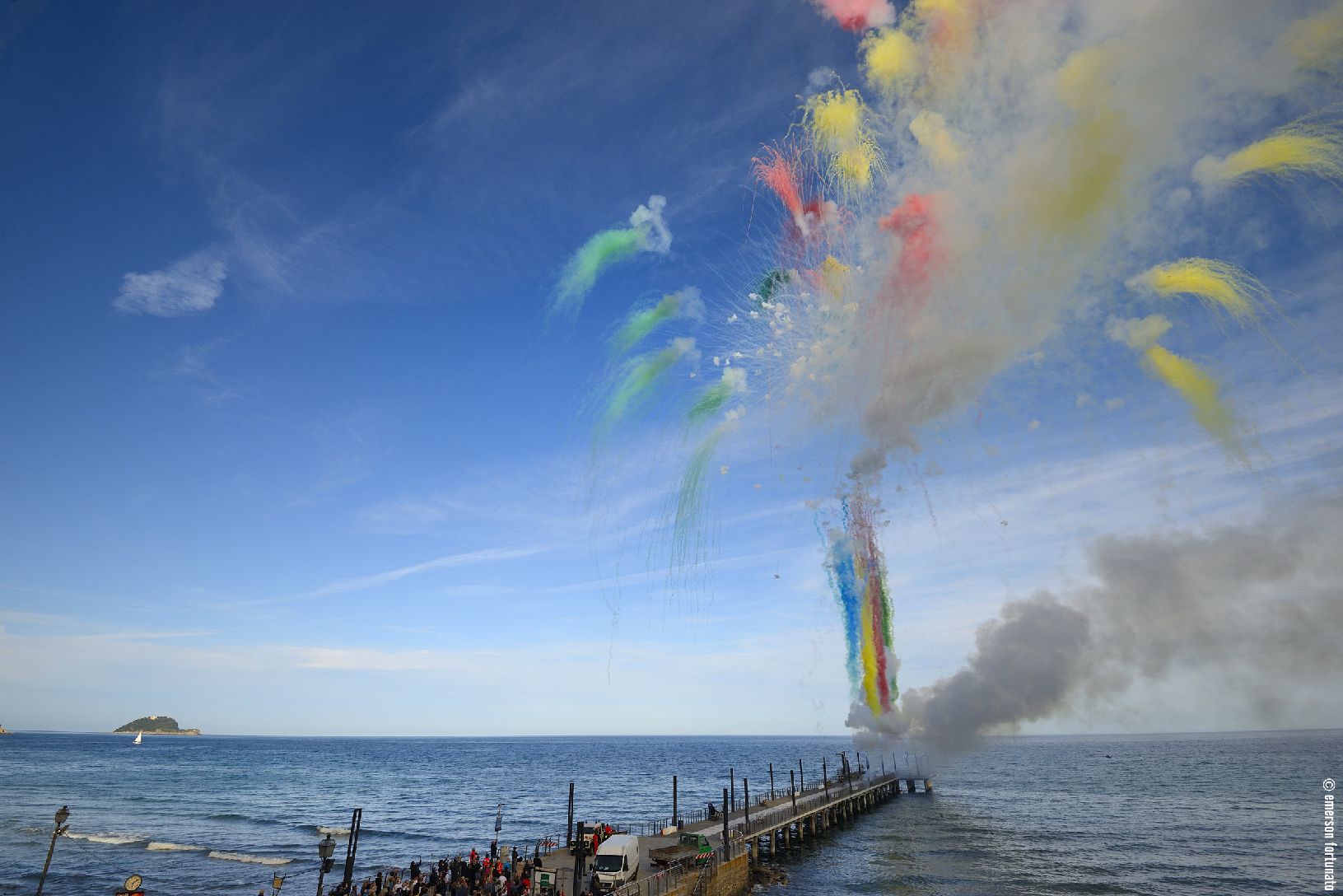 Appuntamento ad Alassio sabato 30 marzo con uno spettacolare “Color Show” al Pontile Bestoso
