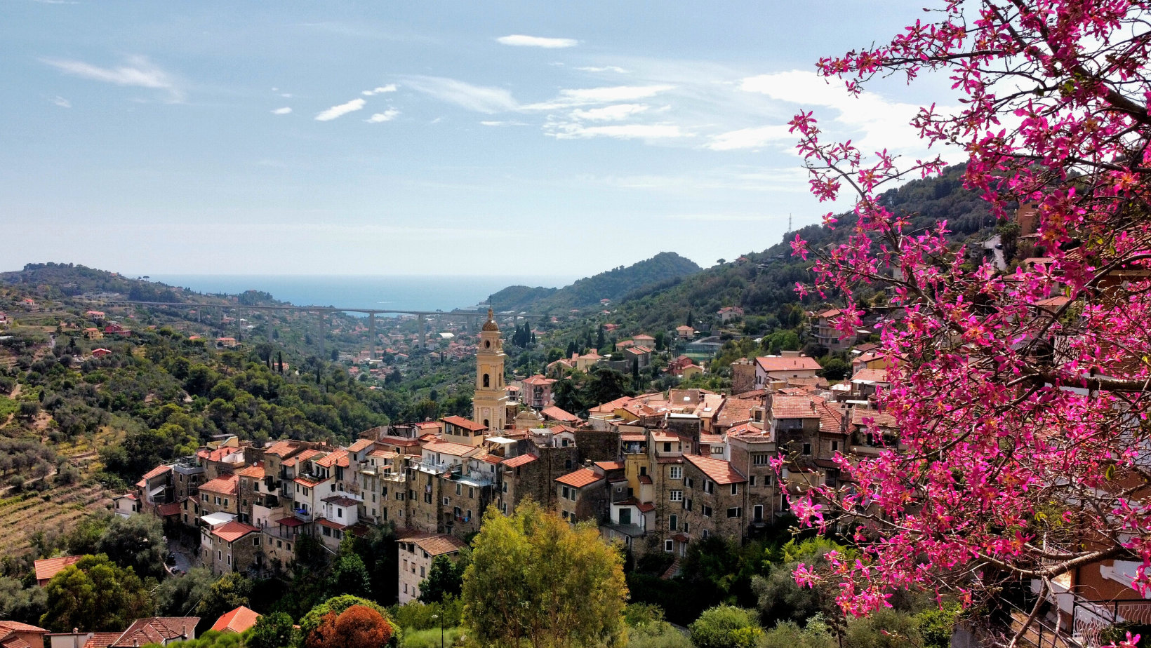 VALLEBONA – LA MERAVIGLIOSA PORTA DEGLI OTTO LUOGHI