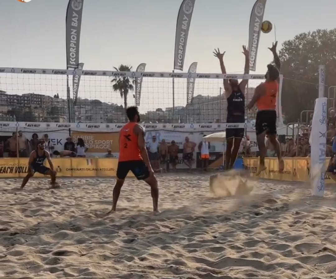 Sulla spiaggia di Alassio appuntamento a sabato 6 e domenica 7 aprile con il Campionato Invernale per società di beach volley