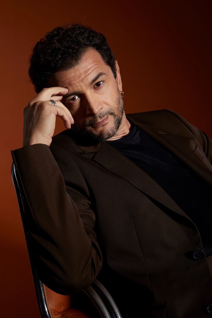 Vinicio Marchioni, attore, regista, scrittore e grande sognatore, ritira il Premio Alassio Cinema 2024