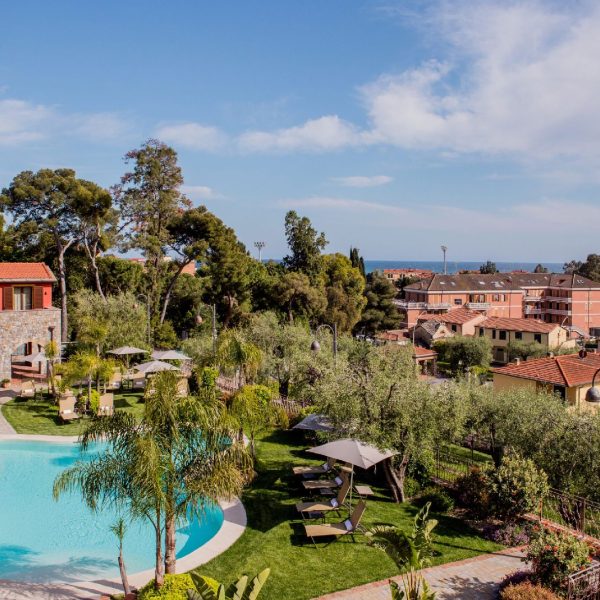 Leonardo Resort