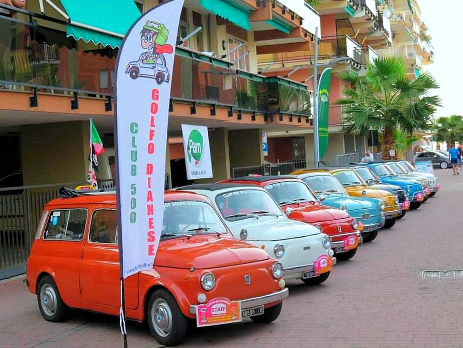 Domani a San Bartolomeo al mare il raduno delle Fiat 500 del Golfo Dianese