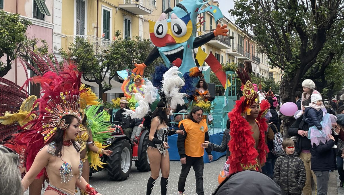 56° Carnevale di Diano Marina confermato per domenica 9 marzo. Sfilata dei carri allegorici anticipata alle 11.00.