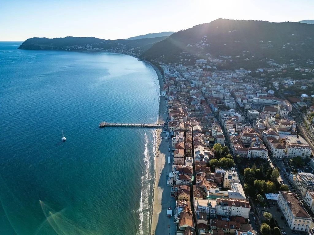 Arte e cultura ad Alassio: gli orari estivi della Richard West Memorial Gallery e della Pinacoteca Carlo Levi