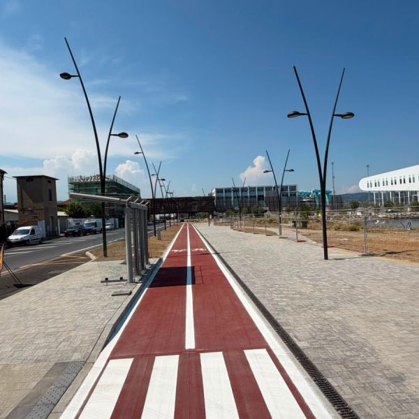 Porto Vado, aperta la nuova passeggiata con pista ciclabile