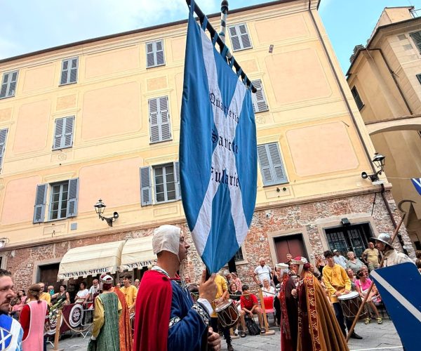 Albenga torna nel 1251 per il Palio Storico: tutte le immagini con le prime sfide e vittorie assolute per il Quartiere Sant’Eulalia