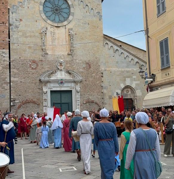 Albenga torna nel 1251 per il Palio Storico: tutte le immagini con le prime sfide e vittorie assolute per il Quartiere Sant'Eulalia