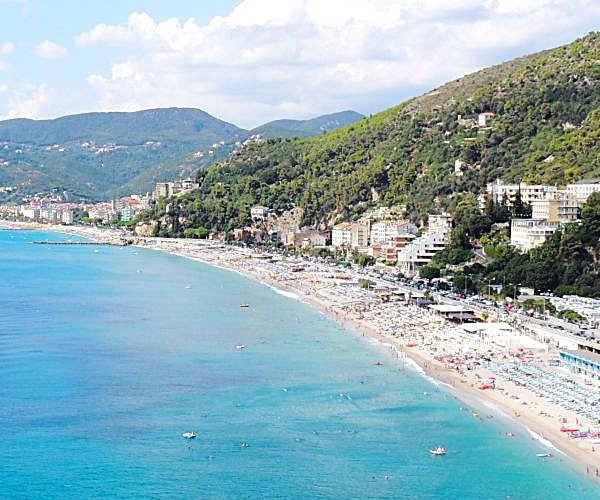 “Swim the Island”: il 3 e 4 ottobre due giorni di sfide in mare aperto a Spotorno