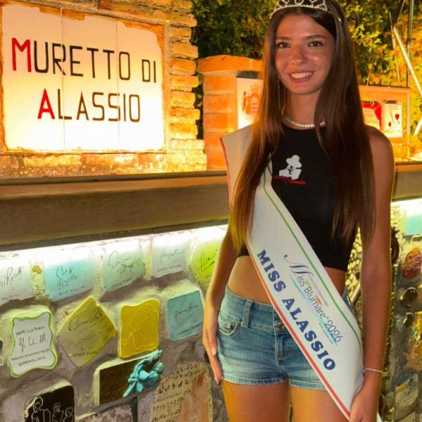 Alassio incorona Sofia Tani: la ginnasta di 19 anni trionfa alla finale interregionale di Miss Blumare 2026. Le immagini
