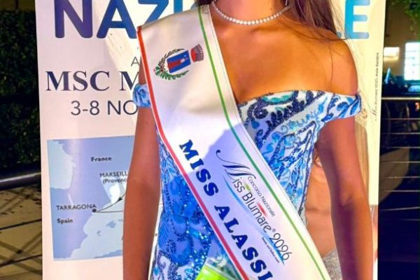 Alassio incorona Sofia Tani: la ginnasta di 19 anni trionfa alla finale interregionale di Miss Blumare 2026. Le immagini