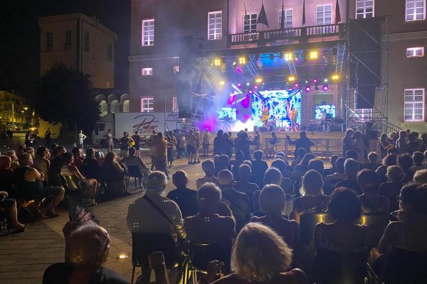 Doppia serata in musica a Loano: ad agosto le orchestre Giacomo Zanna e Roberto Morselli