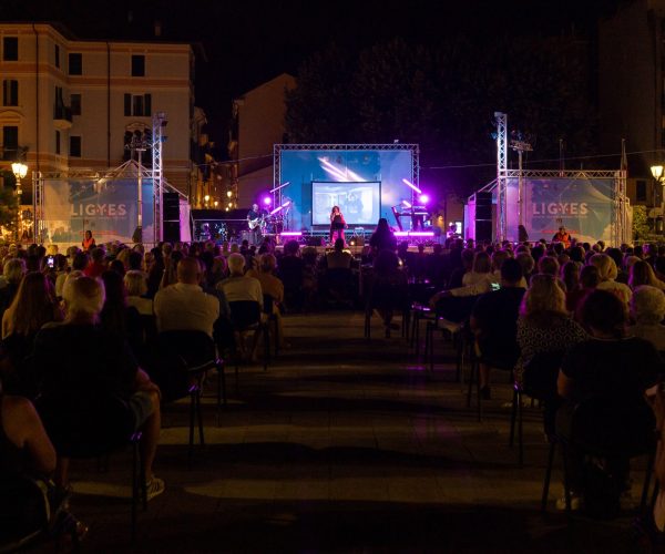 A Loano arriva “Progetto Festival”: in piazza Italia le canzoni che hanno fatto la storia di Sanremo