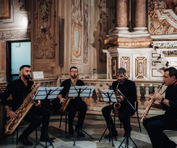 “Museo in musica: sax quartet”: il 10 agosto a Finale Ligure concerto e buffet tra le meraviglie archeologiche