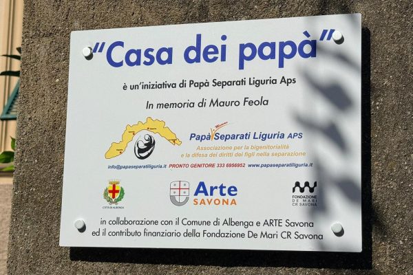 Il sacrificio di un padre: ad Albenga una targa ricorda Mauro Feola alla “Casa dei Papà”