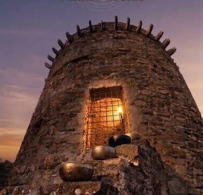 Magia sotto le stelle alla Torre Saracena di Torrazza (Imperia): in arrivo il Concerto Meditativo con le Campane Tibetane